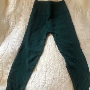 Lululemon Zone- In Pants Crop Green